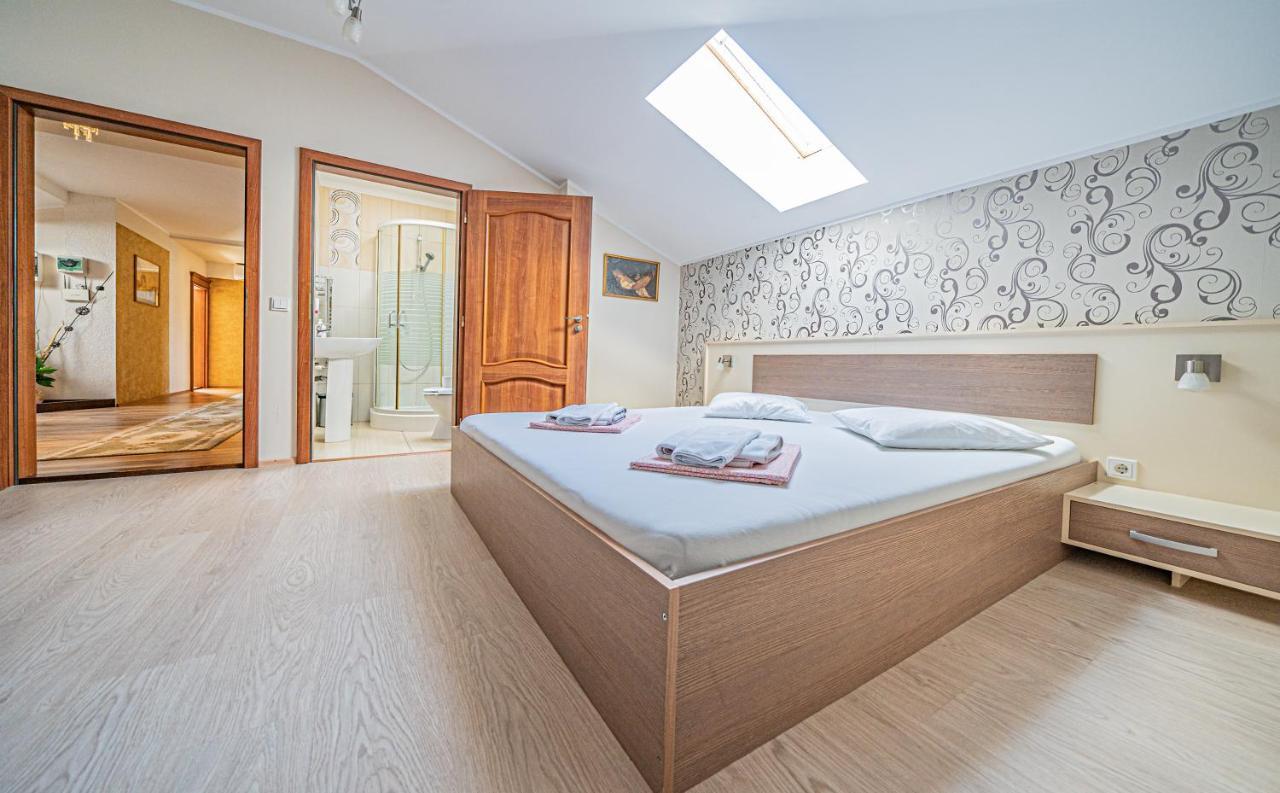 Готель Pension Onix Vienna Airport Maria Ellend Екстер'єр фото